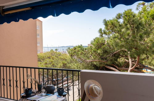 Photo 22 - 2 bedroom Apartment in Hyères with terrace and sea view