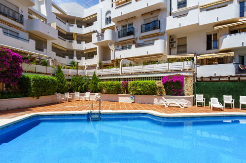 Foto 1 - Apartamento de 2 habitaciones en Torremolinos con piscina y vistas al mar