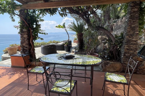 Foto 4 - Appartamento con 2 camere da letto a Varazze con giardino e terrazza