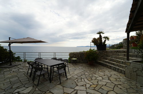 Photo 31 - 2 bedroom Apartment in Varazze with garden and sea view