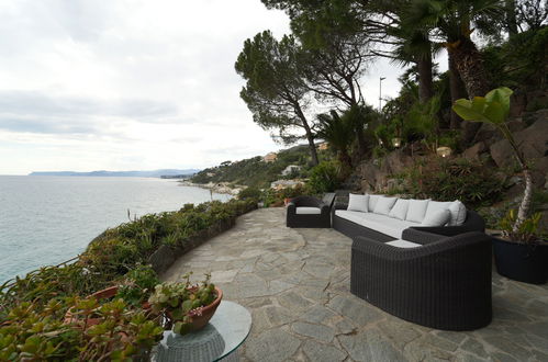 Foto 34 - Appartamento con 2 camere da letto a Varazze con giardino e vista mare