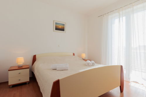 Foto 3 - Apartment mit 2 Schlafzimmern in Privlaka mit garten und blick aufs meer