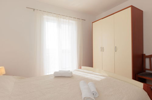 Foto 11 - Apartamento de 2 quartos em Privlaka com jardim