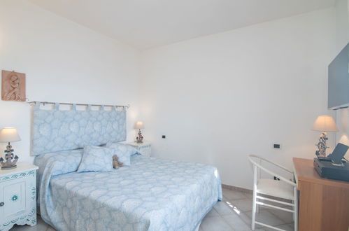 Foto 13 - Appartamento con 2 camere da letto a Golfo Aranci con piscina e vista mare