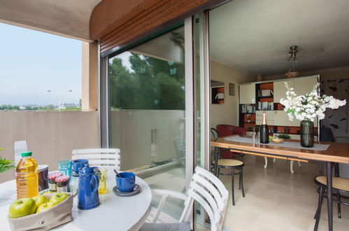 Foto 15 - Apartamento en Cagnes-sur-Mer con terraza y vistas al mar