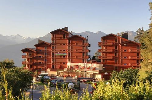 Foto 1 - Apartamento de 1 quarto em Crans-Montana com piscina e vista para a montanha