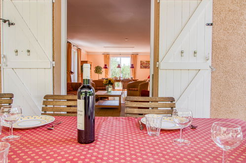 Photo 10 - Maison de 3 chambres à Nans-les-Pins avec piscine et terrasse