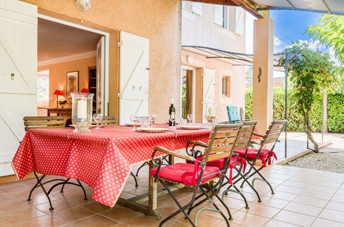 Photo 7 - Maison de 3 chambres à Nans-les-Pins avec piscine et terrasse