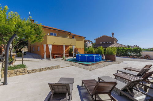 Foto 2 - Appartamento con 3 camere da letto a Croazia con piscina privata e vista mare