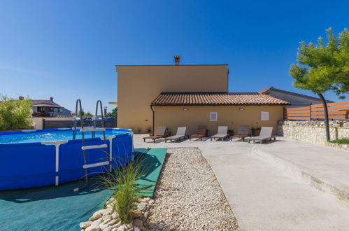 Photo 8 - Appartement de 3 chambres à Ližnjan avec piscine privée et terrasse