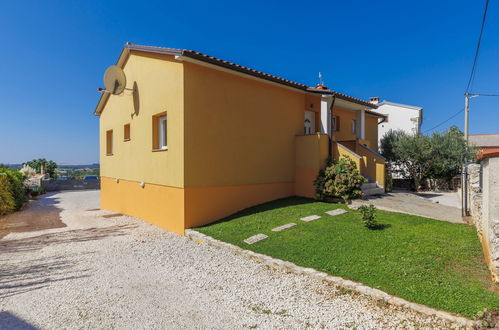 Photo 6 - Appartement de 3 chambres à Ližnjan avec piscine privée et terrasse