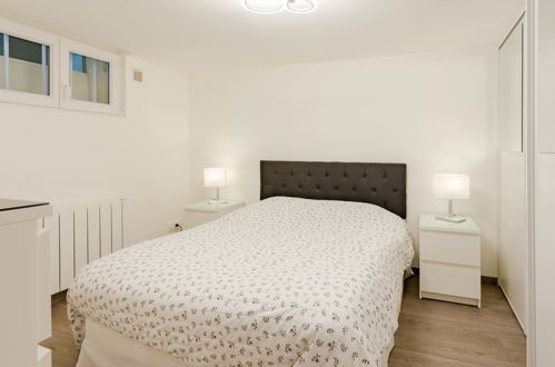 Foto 9 - Appartamento con 2 camere da letto a Deauville con terrazza e vista mare