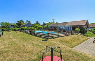Photo 3 - Maison de 2 chambres à Hasle avec piscine et terrasse