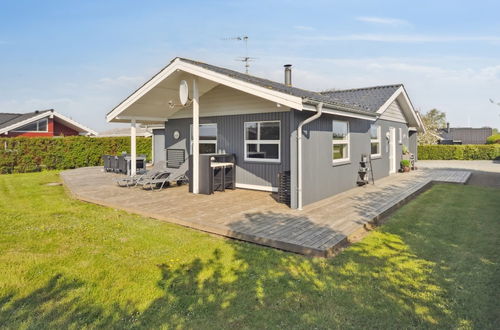Photo 3 - Maison de 3 chambres à Flovt Strand avec terrasse et sauna
