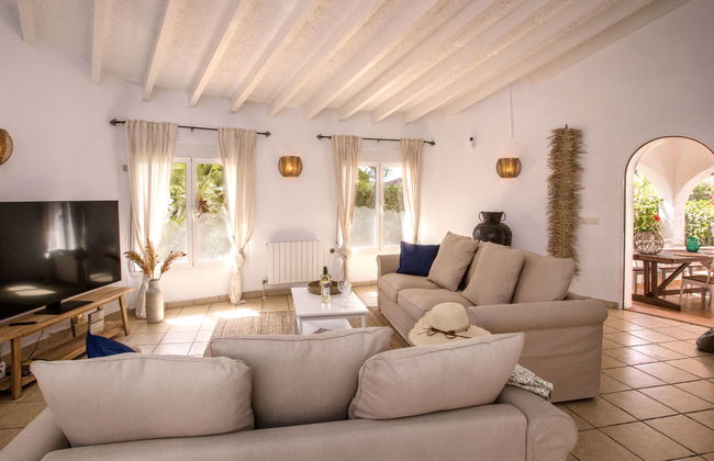 Casa de 4 quartos em Jávea com piscina privada e jardim - Foto 6