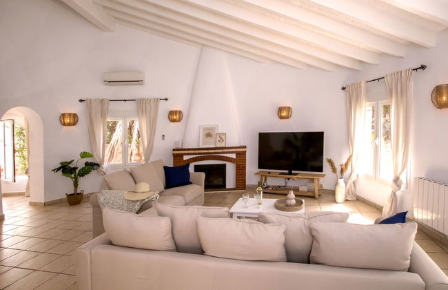 Casa de 4 quartos em Jávea com piscina privada e jardim - Foto 4
