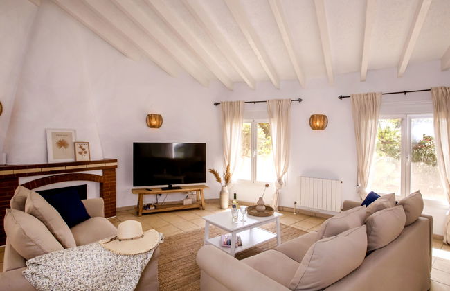 Casa de 4 quartos em Jávea com piscina privada e jardim - Foto 7