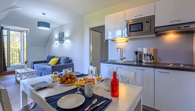 2 bedroom Apartment in Baden with swimming pool and garden - Photo 2