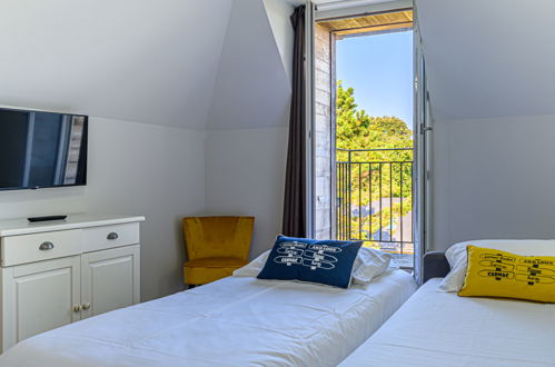 Foto 15 - Appartamento con 1 camera da letto a Baden con piscina e vista mare