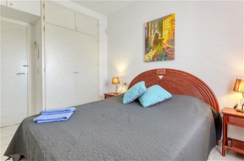 Foto 12 - Apartamento de 2 habitaciones en Castelló d'Empúries con piscina y vistas al mar