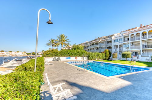 Foto 15 - Apartamento de 3 quartos em Castelló d'Empúries com piscina e jardim
