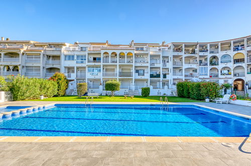 Foto 14 - Apartamento de 3 quartos em Castelló d'Empúries com piscina e jardim