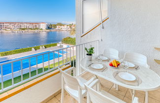 Foto 1 - Apartamento de 3 quartos em Castelló d'Empúries com piscina e jardim