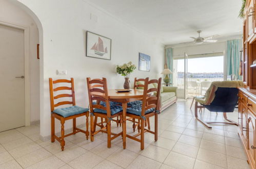 Photo 9 - 2 bedroom Apartment in Castelló d'Empúries with swimming pool and sea view