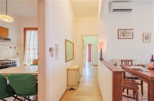 Foto 8 - Apartment mit 3 Schlafzimmern in Viareggio mit blick aufs meer