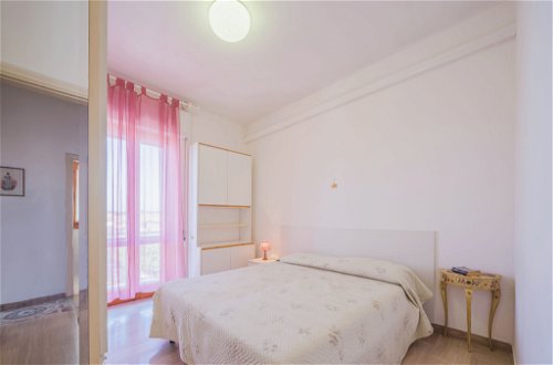 Foto 26 - Apartamento de 3 quartos em Viareggio com vistas do mar