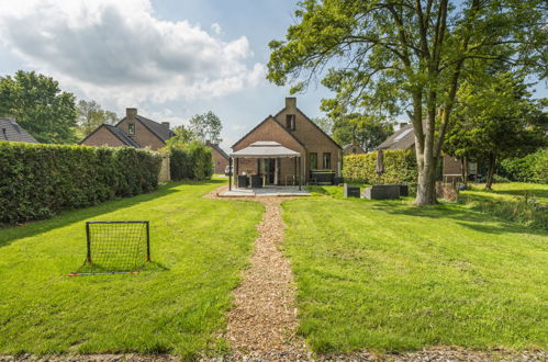 Photo 32 - Maison de 3 chambres à Winssen avec piscine et jardin