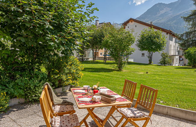 Apartamento de 3 quartos em Silvaplana com jardim - Foto 2