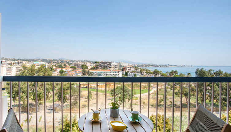 Foto 1 - Appartamento con 1 camera da letto a Cagnes-sur-Mer con terrazza e vista mare