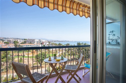 Foto 13 - Appartamento con 1 camera da letto a Cagnes-sur-Mer con terrazza e vista mare