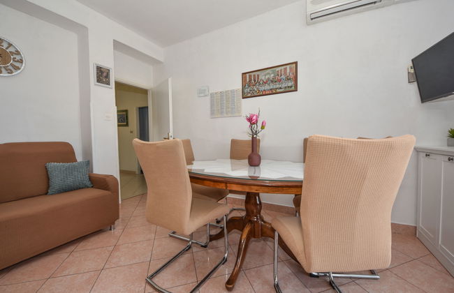 6 bedroom House in Sukošan with terrace - Photo 6