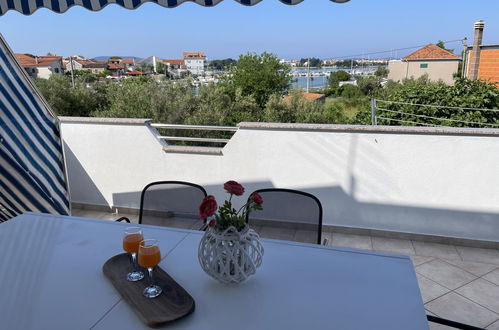 Foto 35 - Casa con 6 camere da letto a Sukošan con terrazza e vista mare