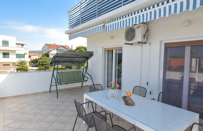 6 bedroom House in Sukošan with terrace - Photo 37