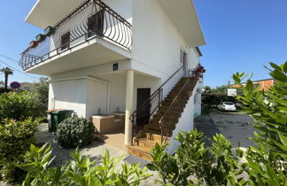 Photo 1 - Maison de 6 chambres à Sukošan avec terrasse et vues à la mer