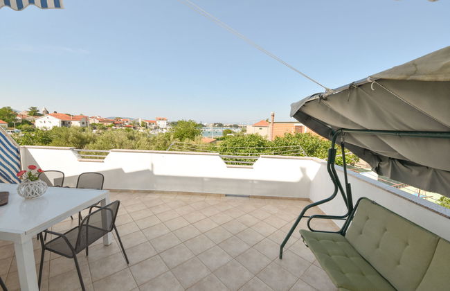 6 bedroom House in Sukošan with terrace - Photo 28