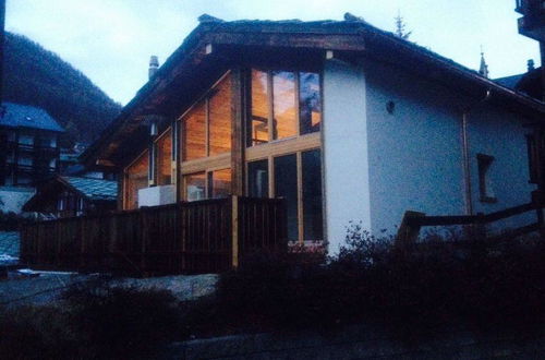 Photo 2 - 4 bedroom Apartment in Saas-Fee with garden and sauna