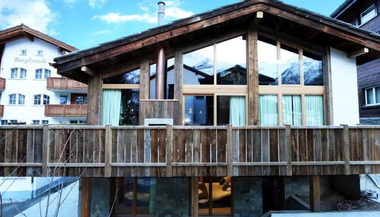 Photo 1 - 4 bedroom Apartment in Saas-Fee with garden and sauna