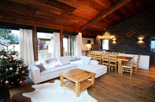 Foto 12 - Apartamento de 4 habitaciones en Saas-Fee con jardín y sauna