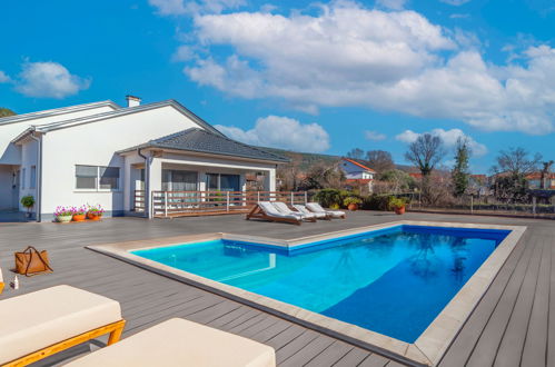 Foto 1 - Casa de 3 habitaciones en Prolozac con piscina privada y terraza