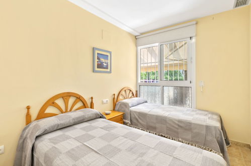 Foto 15 - Appartamento con 3 camere da letto a Dénia con piscina e vista mare