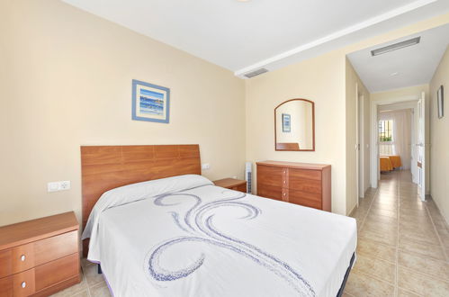 Foto 11 - Appartamento con 3 camere da letto a Dénia con piscina e vista mare