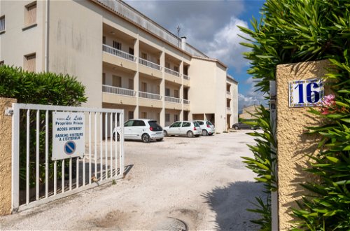 Foto 15 - Apartamento de 1 habitación en Hyères con vistas al mar