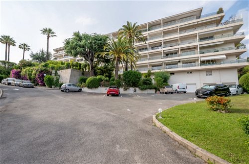 Foto 17 - Appartamento con 1 camera da letto a Cannes con giardino e vista mare