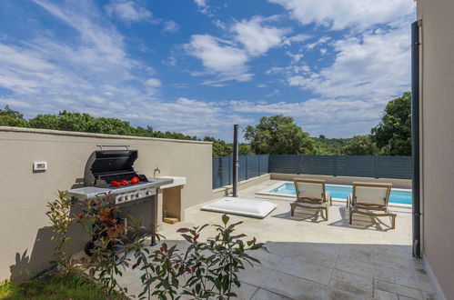 Photo 16 - Maison de 3 chambres à Medulin avec piscine privée et jardin