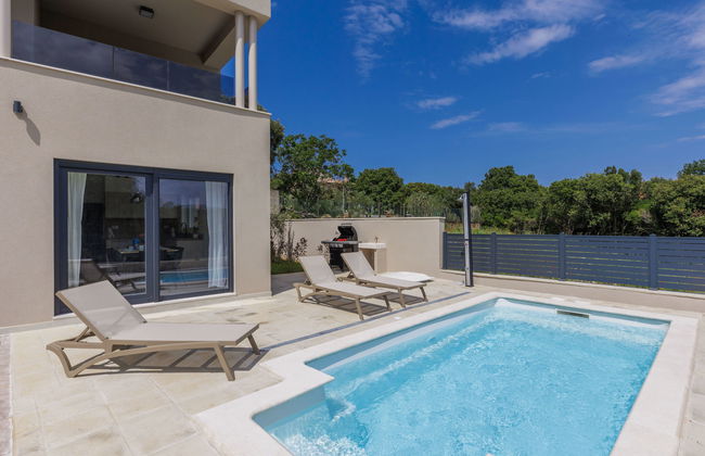Casa de 4 quartos em Medulin com piscina privada e jardim - Foto 17