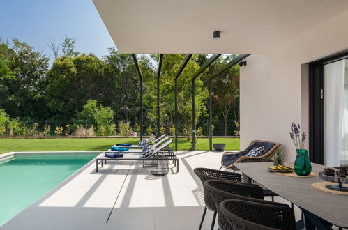 Foto 44 - Casa con 4 camere da letto a Poreč con piscina privata e giardino